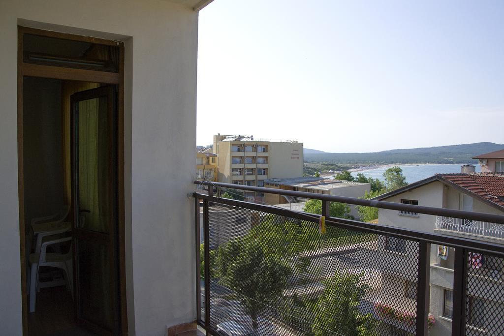 Paunovi Guest House Primorsko Exterior photo