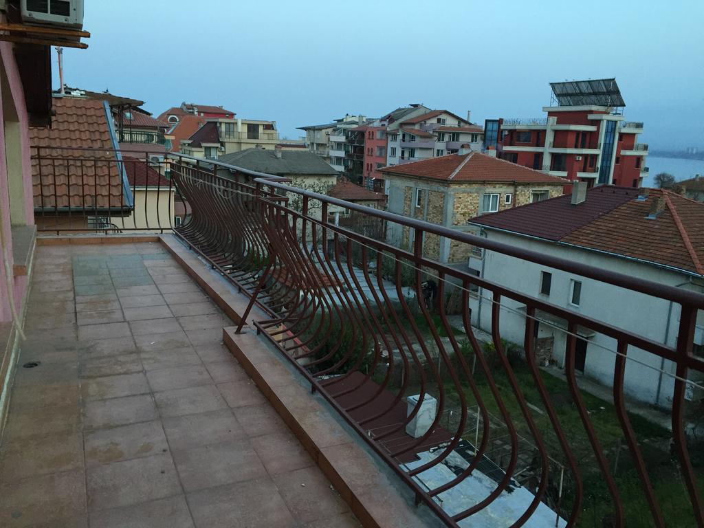 Paunovi Guest House Primorsko Exterior photo